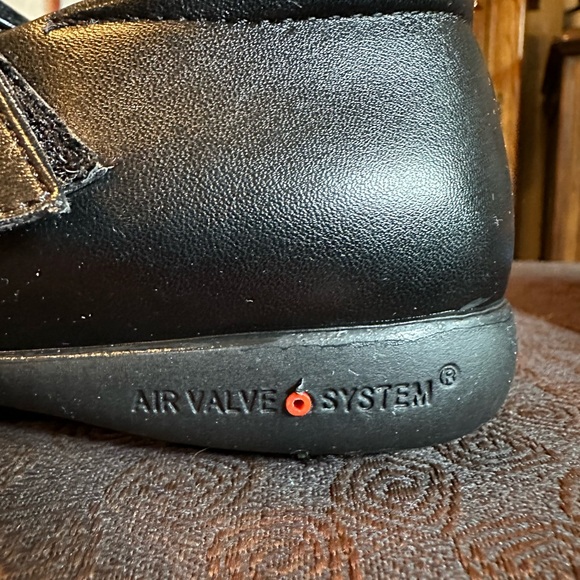 Mary Jane Shoes - Picture 3 of 4